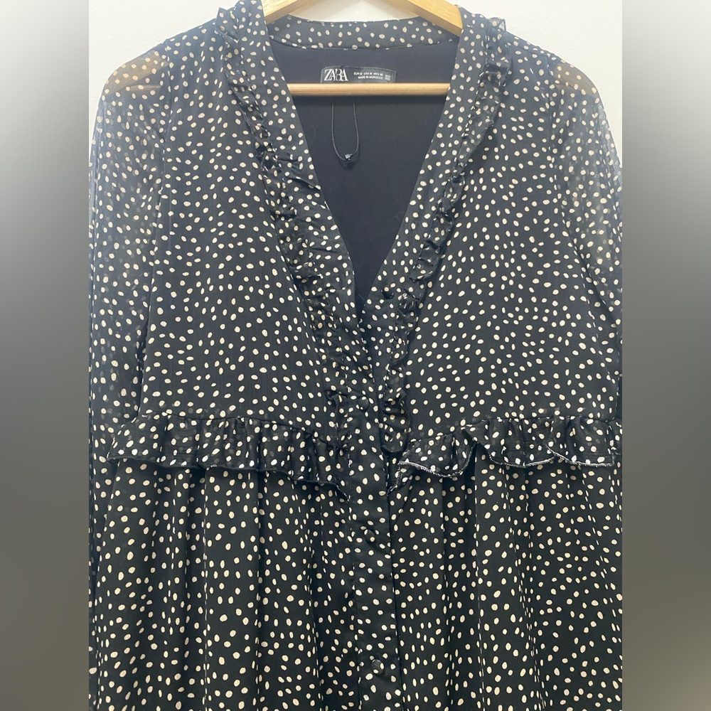 Zara Black Textured subtler dress - Picture 2 of 8